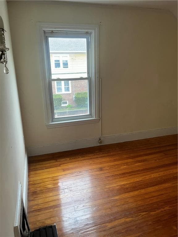 Building Photo - 179 Ivy St