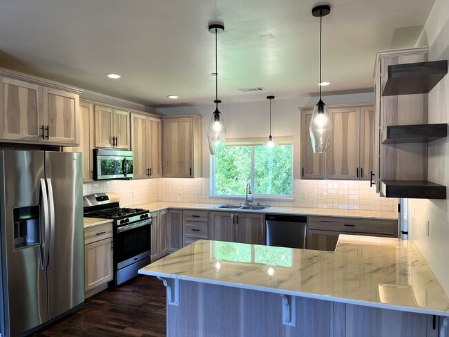 Building Photo - Senior Living Community (55+) - Built In 2021 - High End 2/2 Home With Full Access To Onsite Recr...