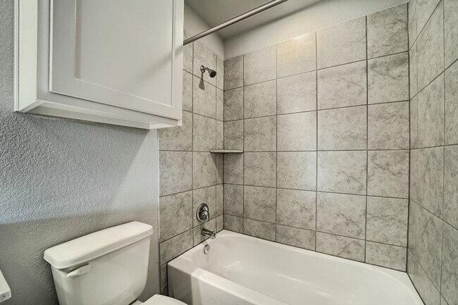 Building Photo - 2924 Sage Ranch Dr