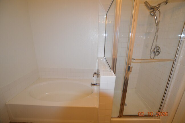 Building Photo - 9949 Shallot Ct