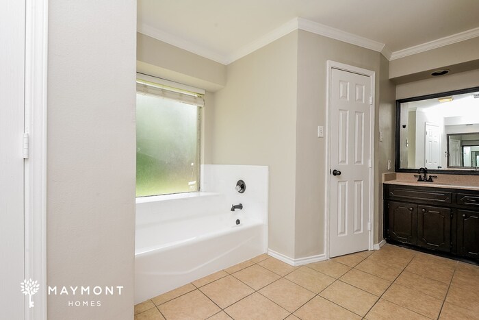Building Photo - 4713 Ringold Dr
