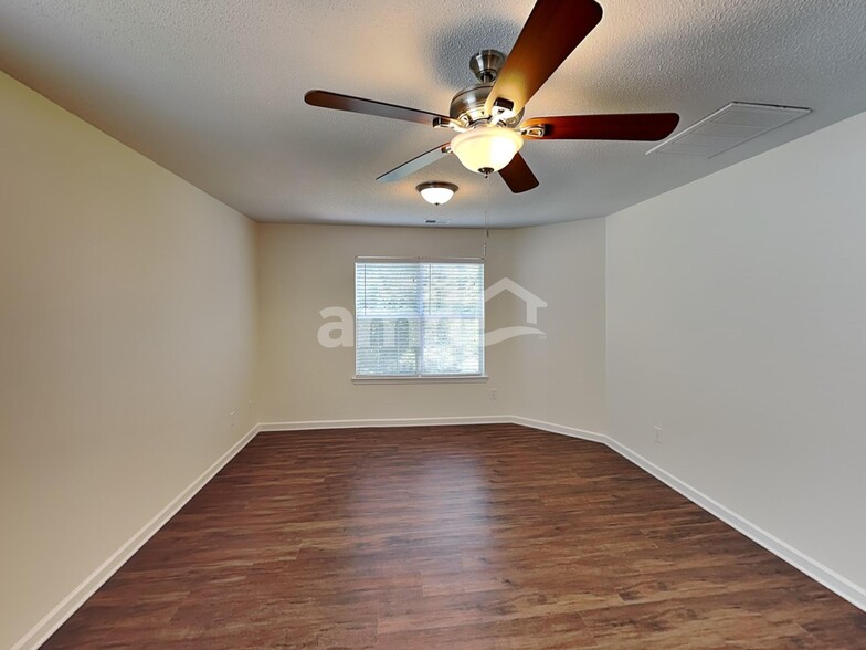 Building Photo - 13700 Kensal Green Dr