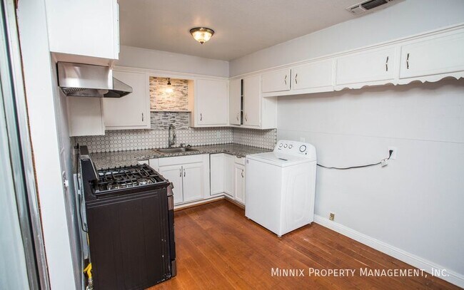 Building Photo - 1320 60th St