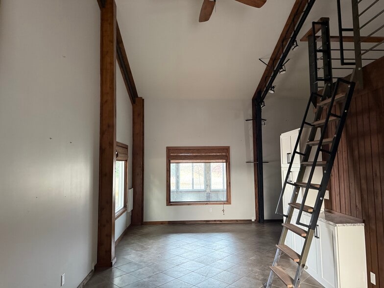 Building Photo - 11923 Fuller Rd