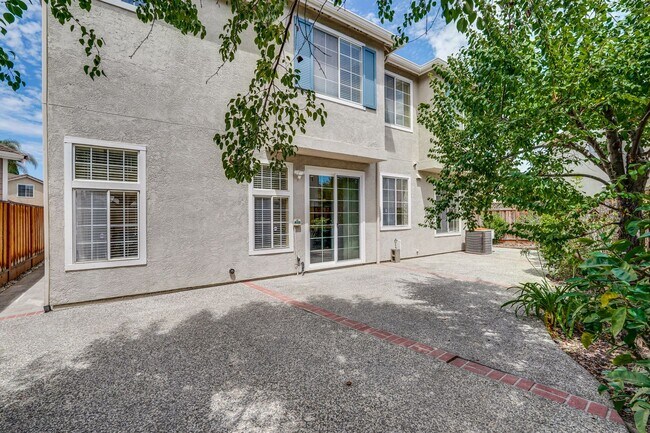 Building Photo - Luxury 5BR North San Jose Home | 2,680 Sq. Ft. | Minutes to BART, Levi's Stadium & Silicon Valley...
