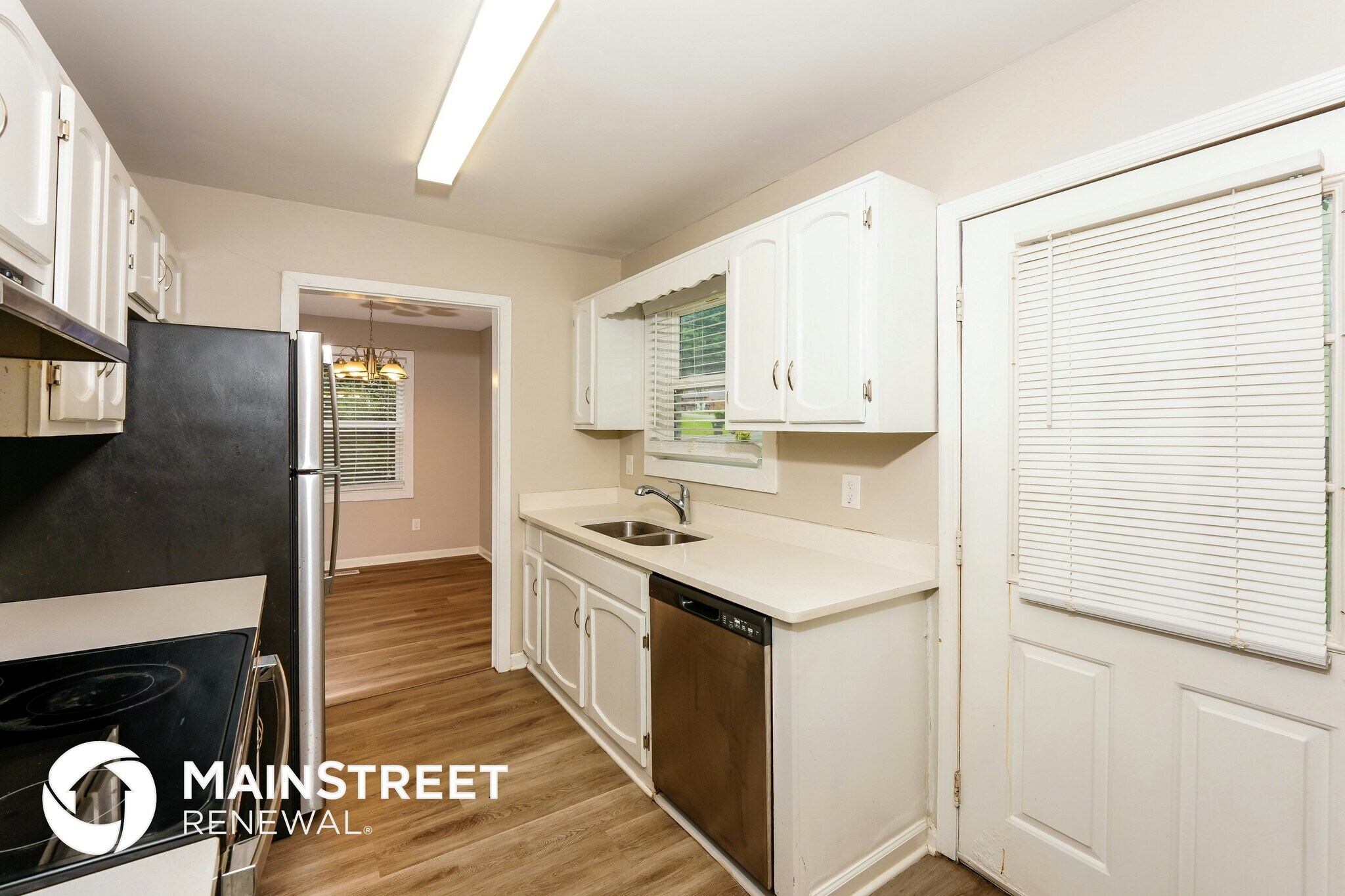 Building Photo - 1729 Tall Oak Cir