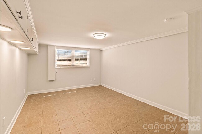 Building Photo - 118 Revere Dr