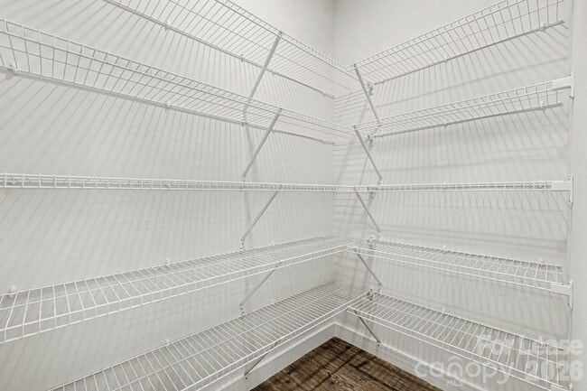 Building Photo - 106 10th Ave SE