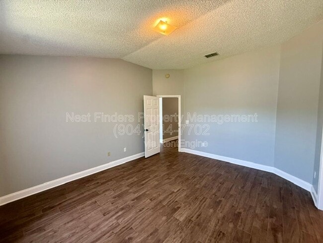 Building Photo - 3139 Mountain Ash Rd E