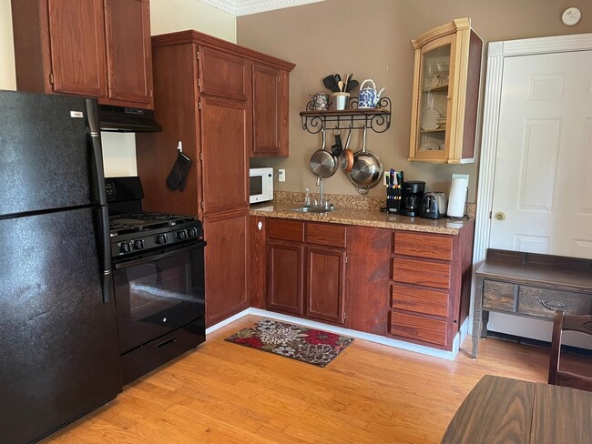 Building Photo - 174 Schools Dr