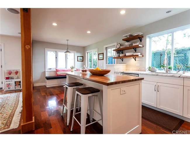 Building Photo - 12807 Milbank St