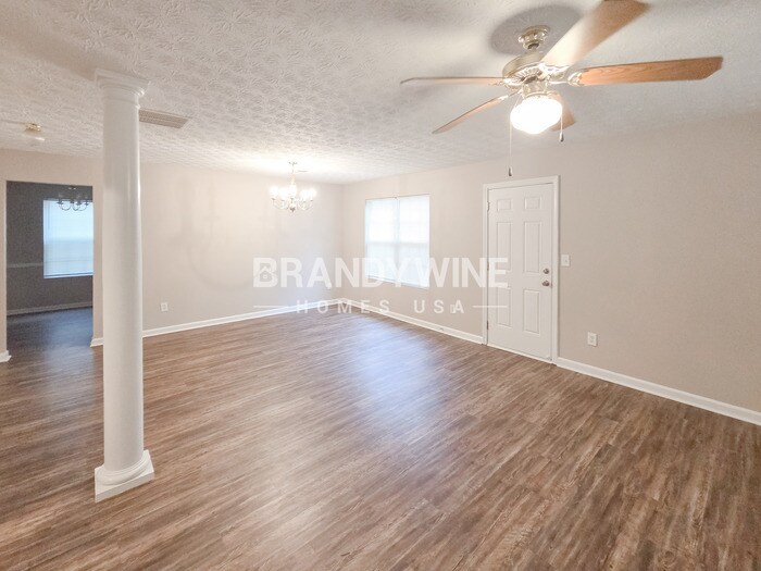 Building Photo - 5260 Tussahaw Crossing