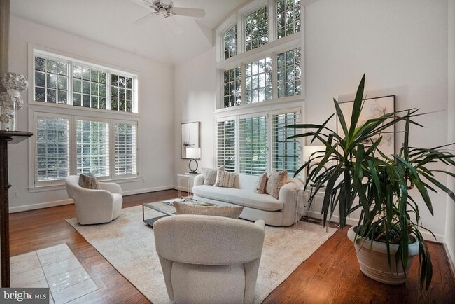 Building Photo - 9864 Walker Glen Ct