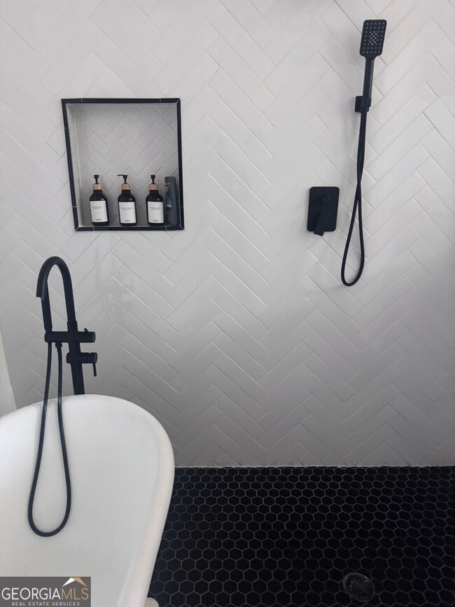 Building Photo - 1774 Vesta Ave