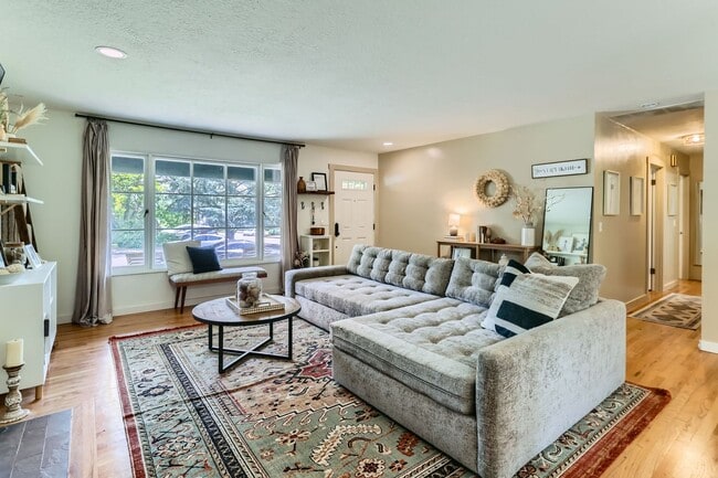 Building Photo - Cedar Hills 3 Bedroom, 2.5 Bathroom Ranch