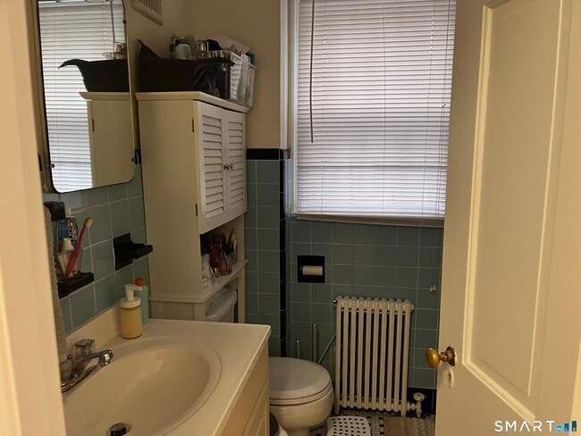 Building Photo - 28 7th St