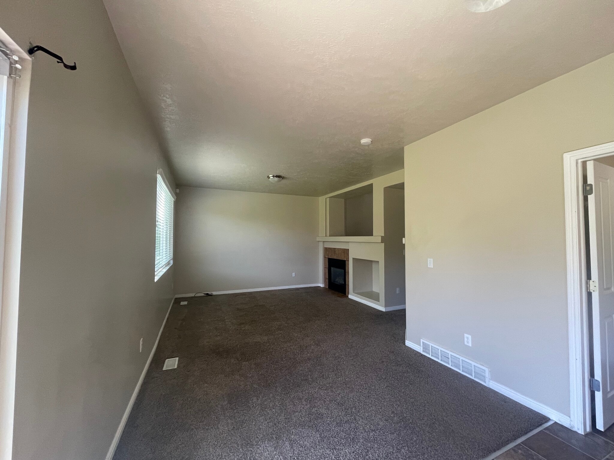 Dining Room - 466 E Apple Grove Ln