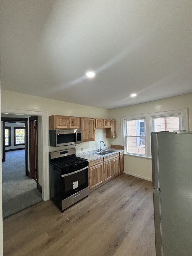 Renovated kitchen - 2289 Seneca St