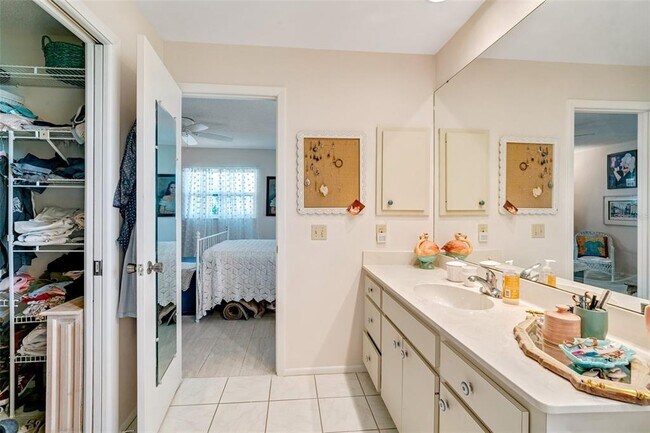 Building Photo - 7183 Wood Creek Dr
