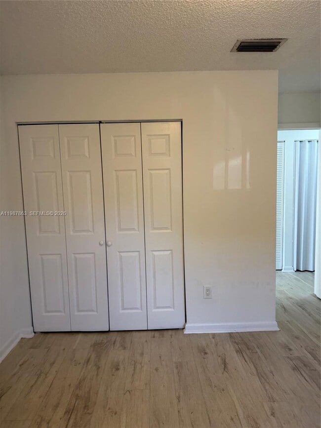 Building Photo - 1419 Yellowthroat St