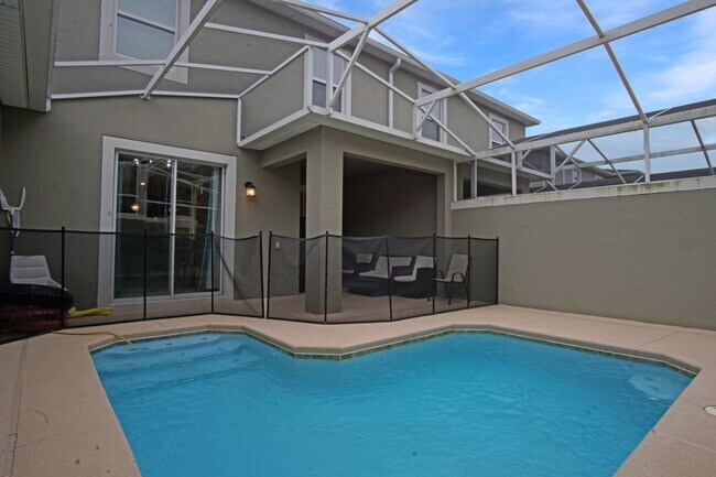 Building Photo - Pool Townhome Now Available