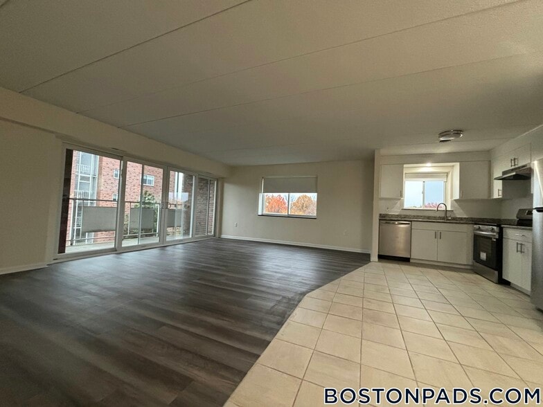 Building Photo - 51 Hill Rd