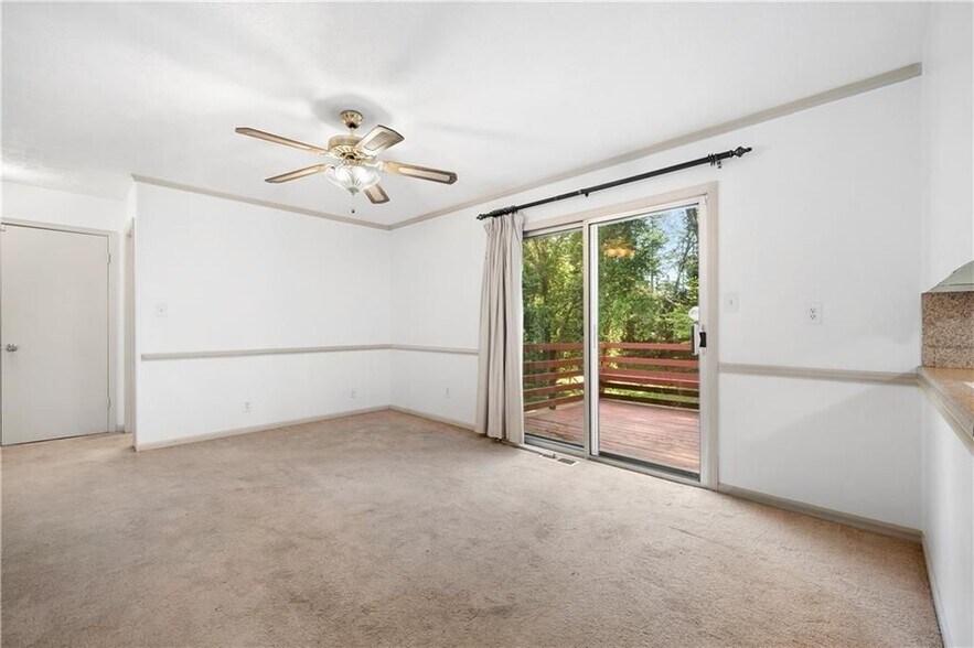 Building Photo - 4531 S Roberts Dr