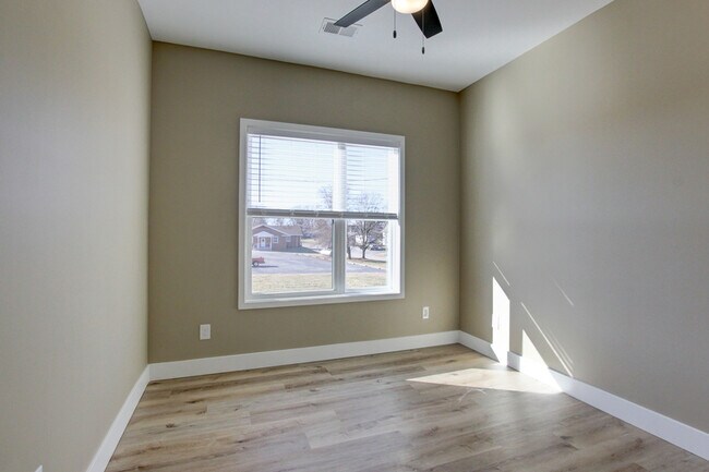 Building Photo - 102 Rosenwald St