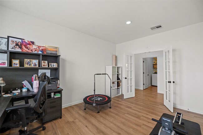Building Photo - 29003 Spicewood Vly Dr