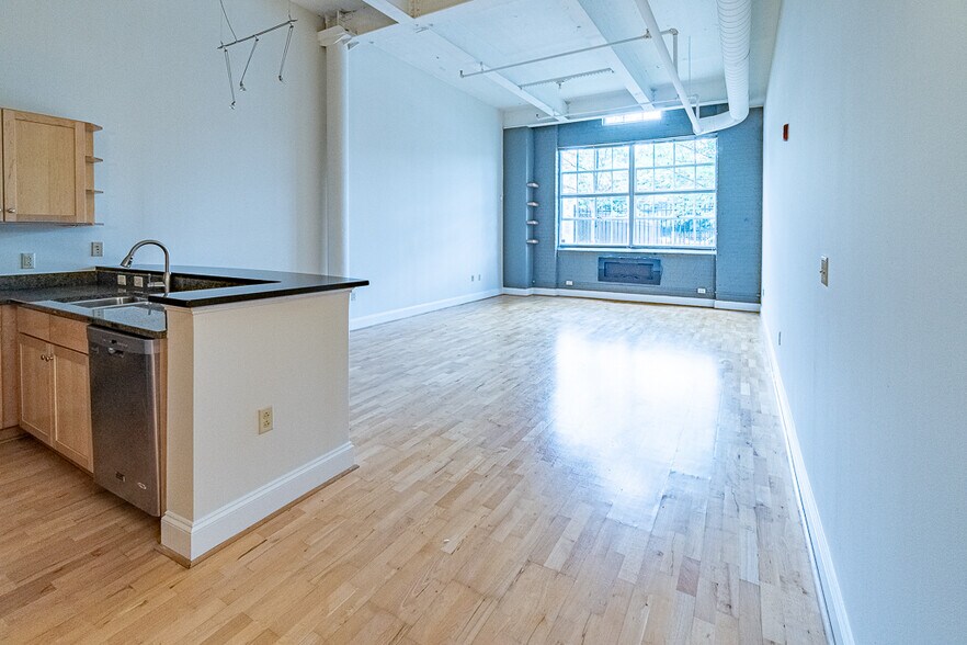 Building Photo - 306 N 26th St