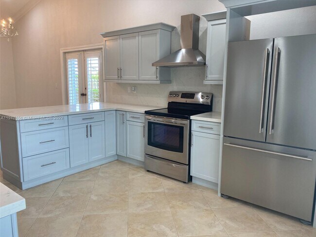 Building Photo - 15327 SW 55th Ter