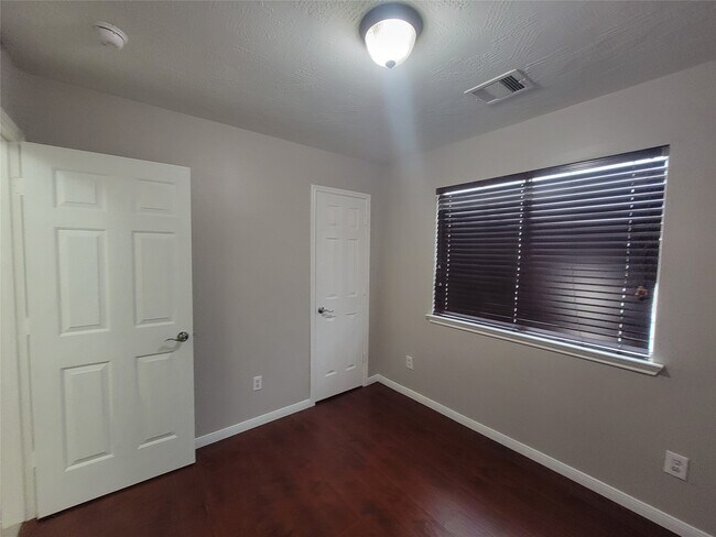 Building Photo - 8935 Windfern Trace Dr