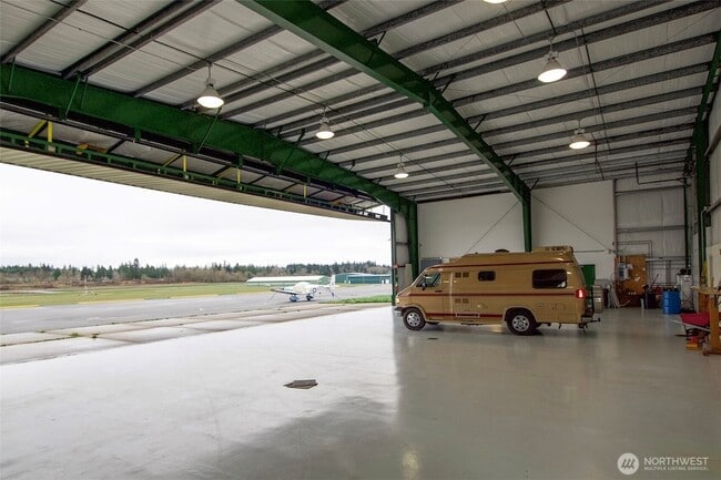 Building Photo - 191 Airport Rd