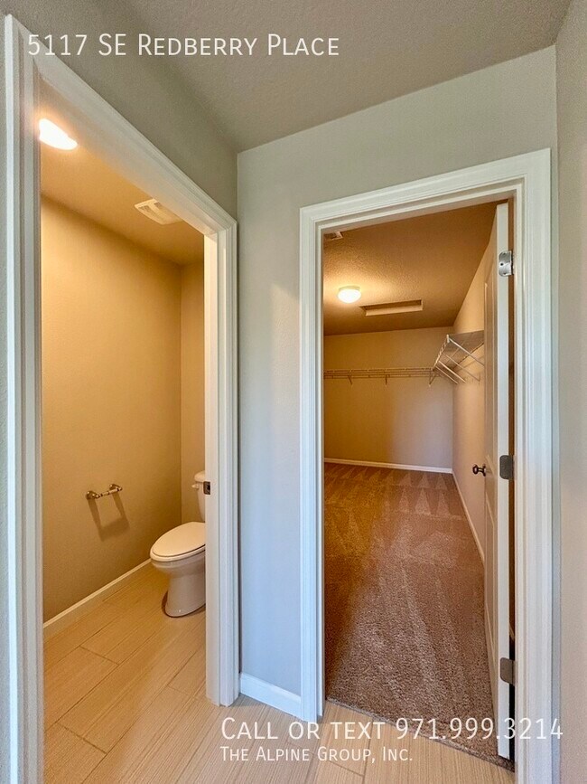 Building Photo - 5117 SE Redberry Pl