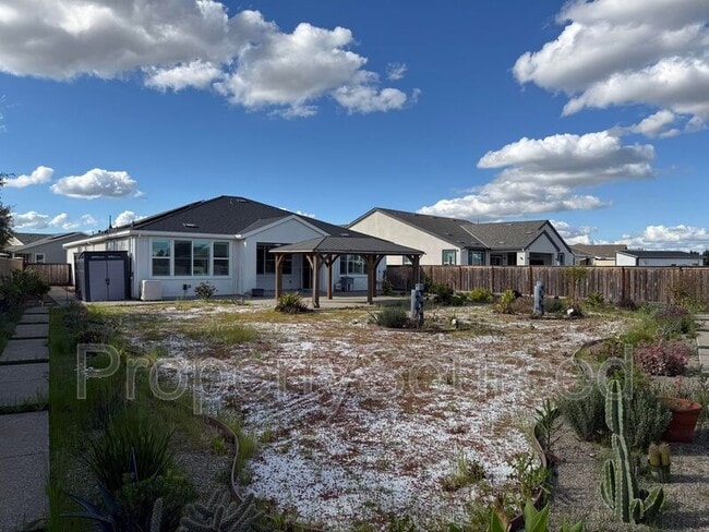 Building Photo - 1136 Crescent Ave