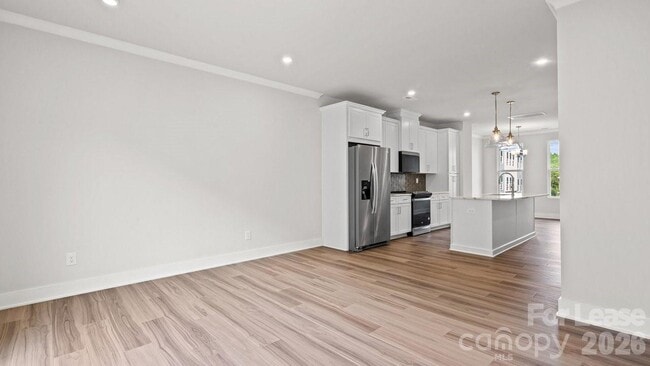 Building Photo - 2025 Clarksdale Dr