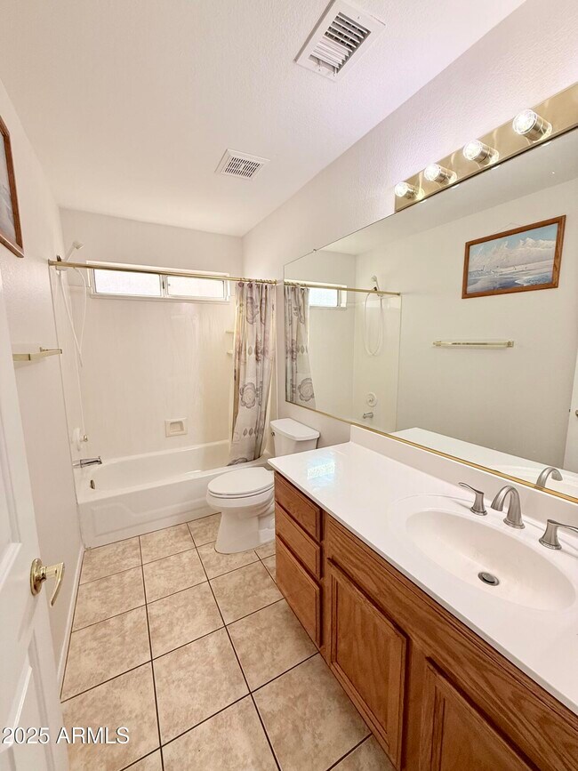 Building Photo - 4762 W Taro Dr