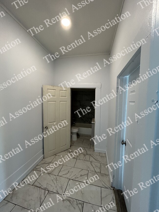 Building Photo - 1903 S Grand St