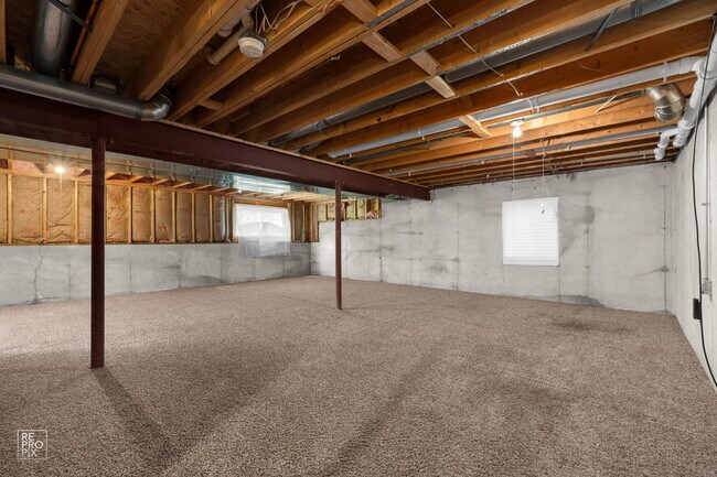 Building Photo - 920 McDole Dr