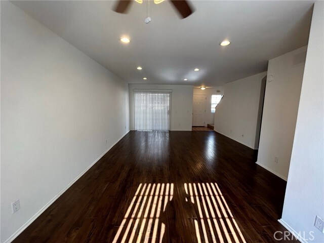 Building Photo - 2800 Plaza del Amo