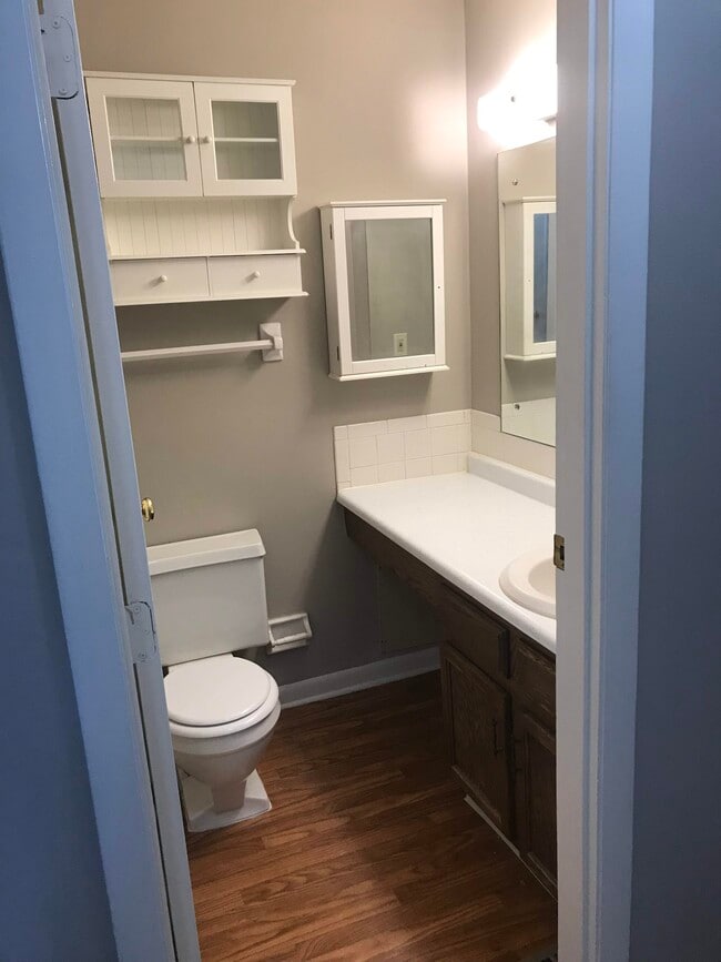 Building Photo - 5685 Coach Dr E