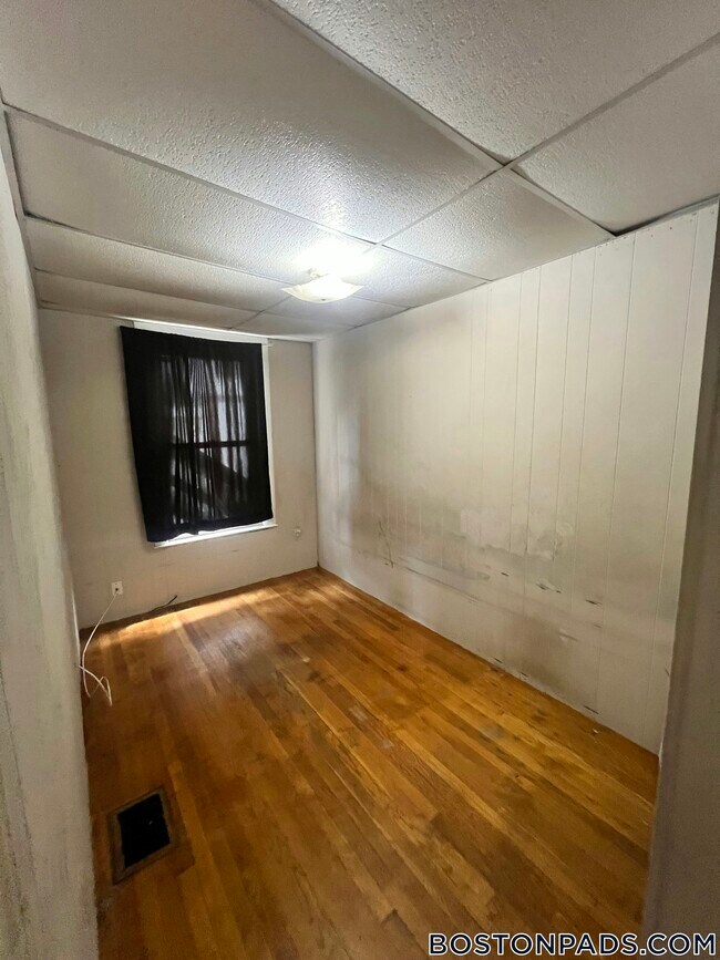 Building Photo - 14 Johnson Ave