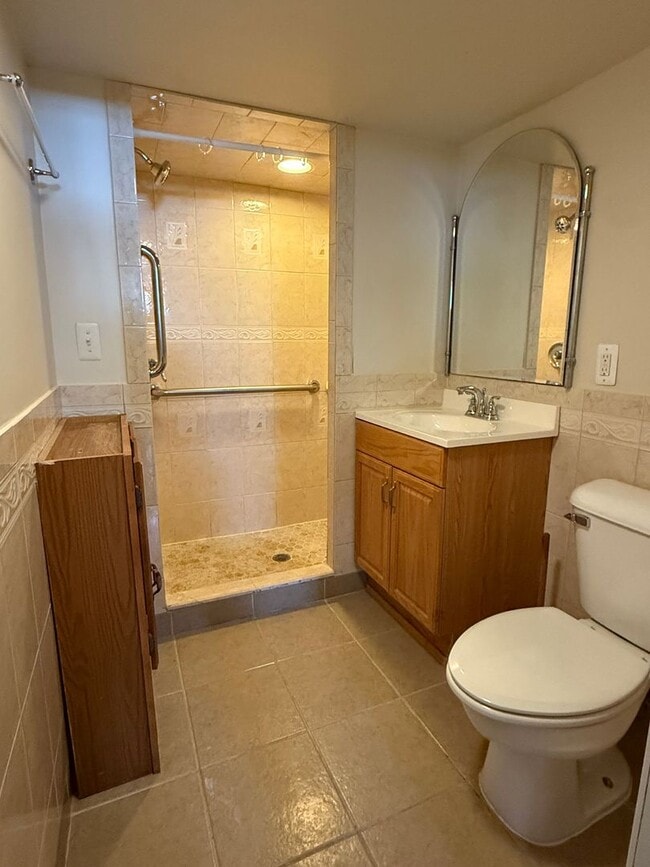 Building Photo - Move-In Ready 3 Bedroom, 2 Bathroom Home in Dearborn