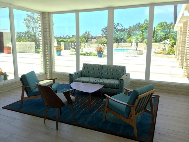 Building Photo - FANTASTIC Ocean Views!!