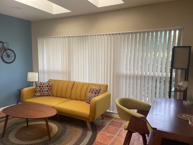 Building Photo - 13772 Sand Crane Dr