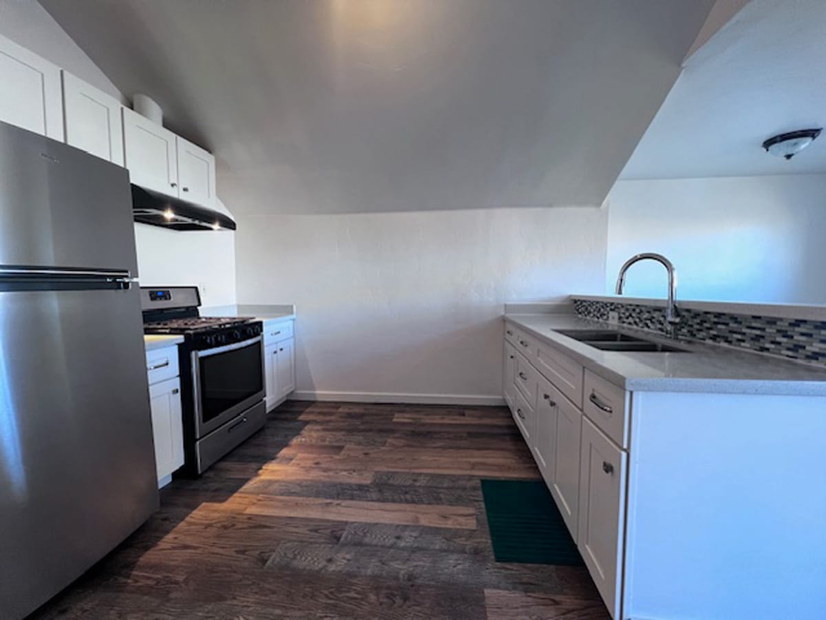 Building Photo - 722 30th St