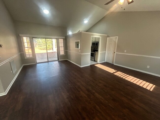 Building Photo - 207 Coronado Rd