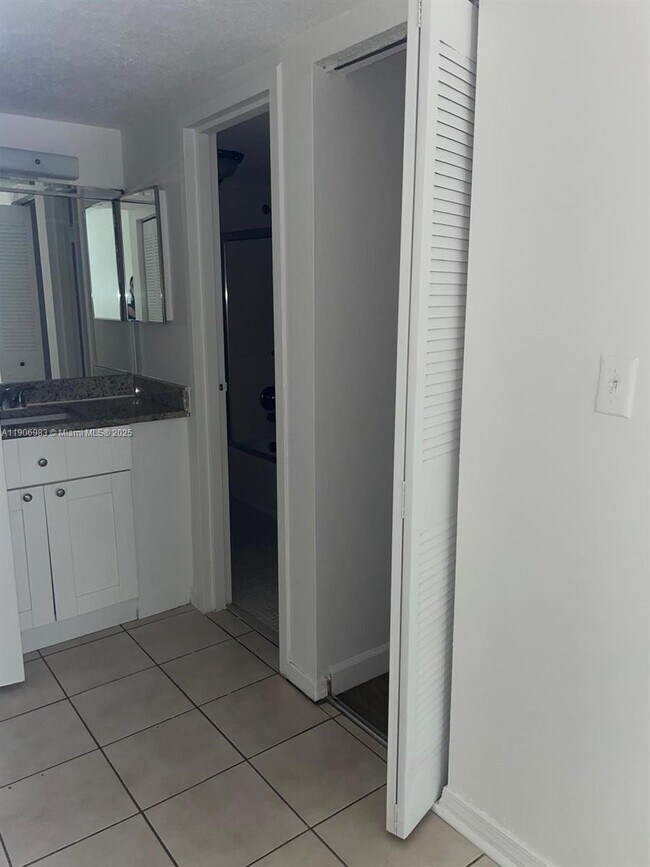 Building Photo - 4384 NW 9th Ave