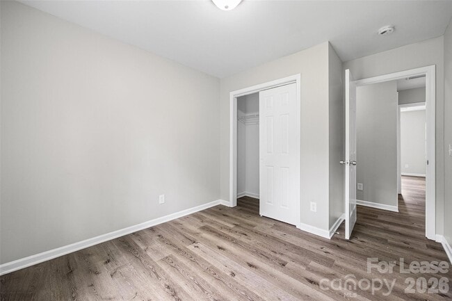 Building Photo - 5194 Brooktree Dr