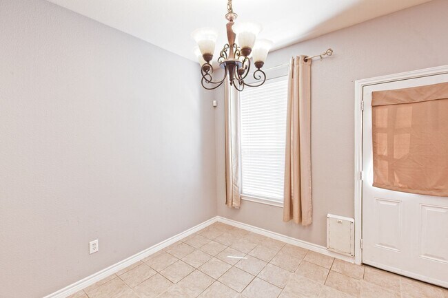 Building Photo - Allen 4 Bedroom available Short Term